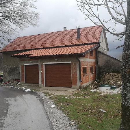 Apartma Burjuca Διαμέρισμα Ajdovščina Εξωτερικό φωτογραφία